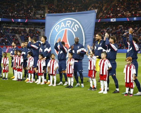 Qatar Airways and Paris Saint-Germain Partner with EAA, Flying Children to Paris For A Once-in-A-Lifetime Experience