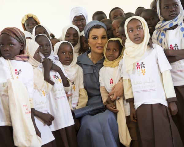 Her Highness Sheikha Moza bint Nasser visits Alternative Learning Programme in Khartoum